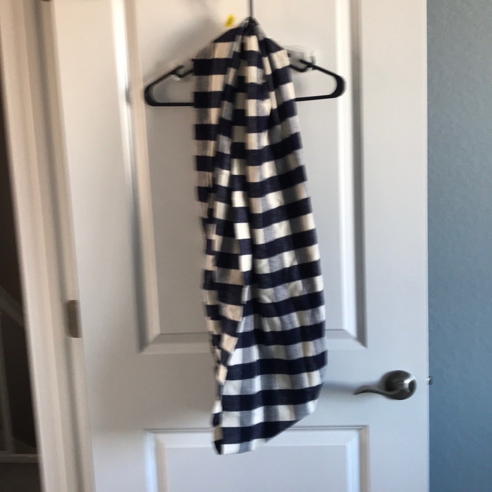 Two Scarves - Picture 4 of 4